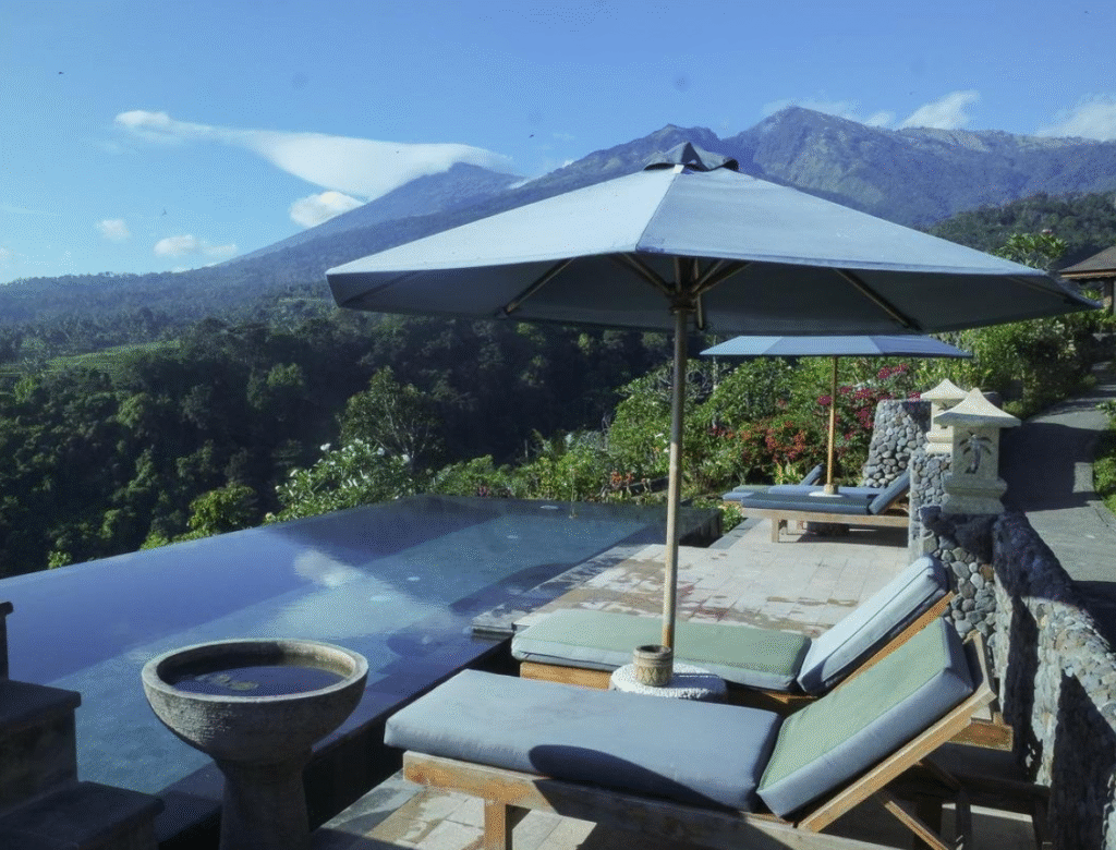 Hotel Terbaik di Sekitar Gunung Rinjani (Sumber Foto : Merapitours.com)