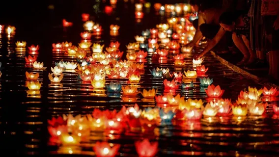 Glowing Hoi An - Explore the Ancient Town, Lantern Making, and Lantern Release Experience