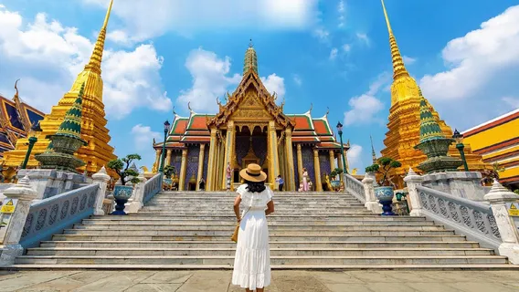 Iconic Bangkok in a Day: Grand Palace, Temples & Chao Phraya River