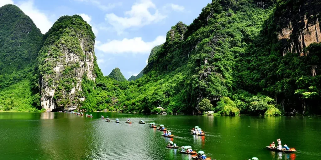 Ninh Binh Full Day Tour from Hanoi with Boat and Bike