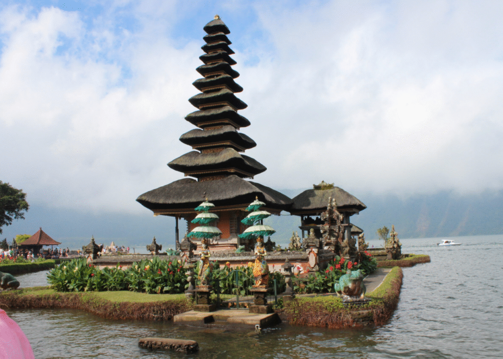 5 Tempat Wisata Terbaik di Tabanan Bali Paling Populer Saat Ini