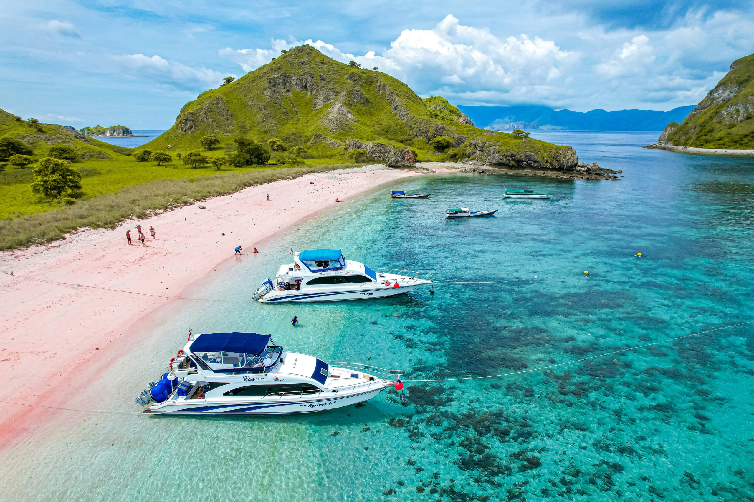 Open Trip Labuan Bajo 2 Hari 1 Malam Open Trip Labuan Bajo 2 Hari 1 Malam